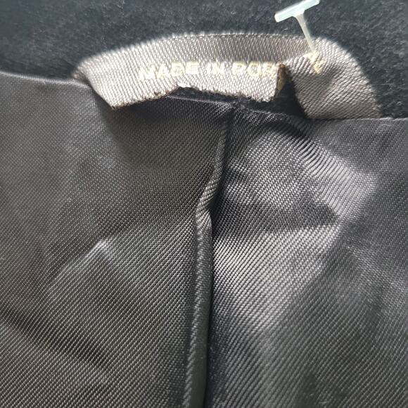 Banana Republic	Size	40S	Velvet Suit Jacket Black Three Button Formalwear - Picture 6 of 9